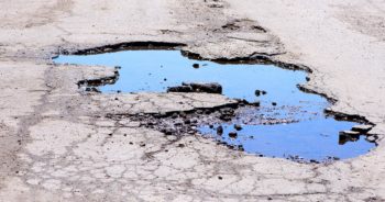 Zielona Góra – gdzie zgłosić niedziałające latarnie i dziury w drodze?