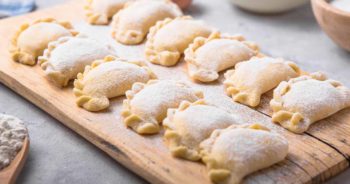 Interwencyjny skup kwiatów – czemu Rząd nie skupi pierogów?