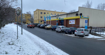 Parking pod Lewiatanem na os. Morelowym płatny. Pamiętajcie o bilecie!