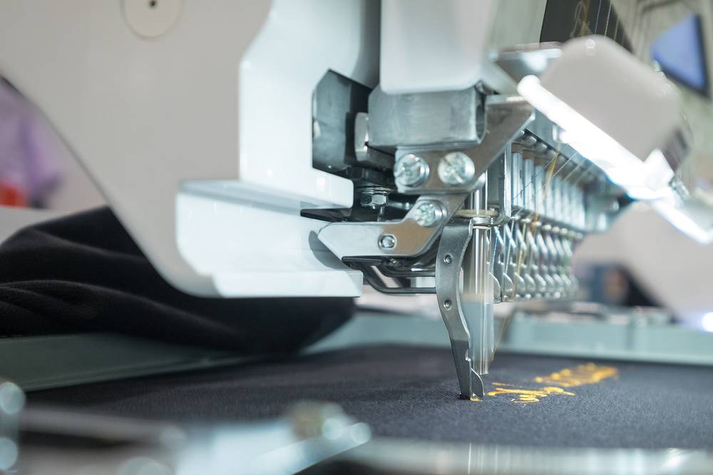 Maszyna do haftowania: Precyzja, twórczość i wszechstronne zastosowanie
