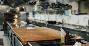 Dlaczego warto skorzystać z profesjonalnej pomocy przy otwieraniu nowych lokali gastronomicznych i rozwoju istniejących?