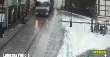 Wjechał ciężarówką na deptak – zaufał nawigacji