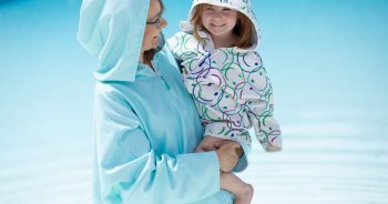 Zielonogórzanki rozwijają własną markę — unikatowe bambusowe poncha kąpielowe