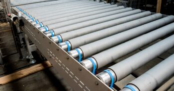 Automatyzacja transportu surowców w przemyśle – rola przenośników taśmowych w zwiększaniu efektywności